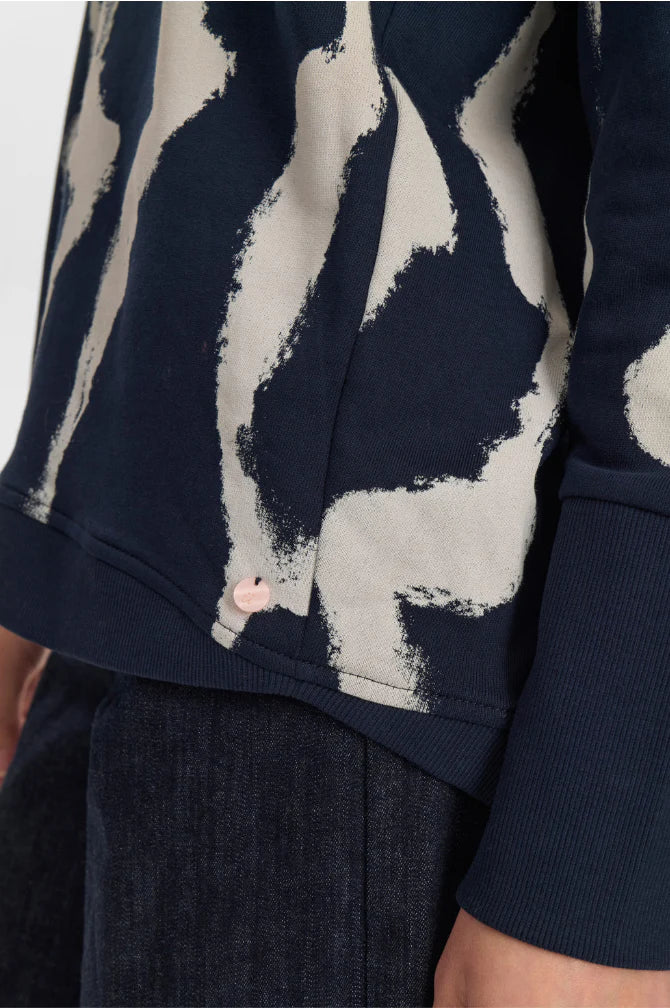 Nikola Pristine sweater
