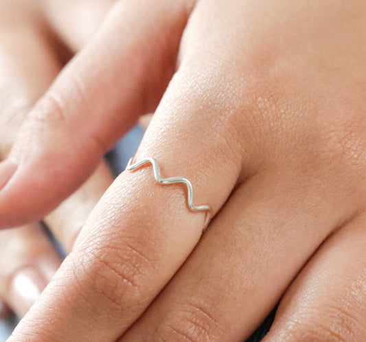 Wavy Lines Ring