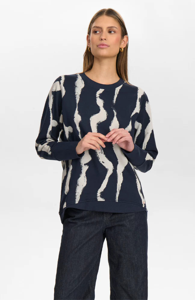Nikola Pristine sweater