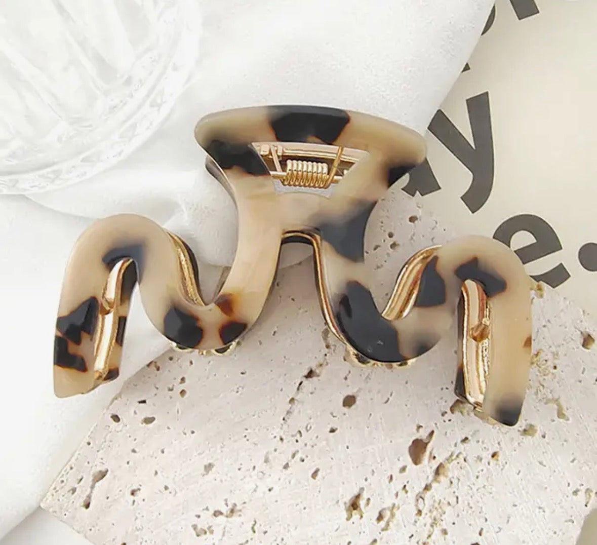 Wavy Tortoiseshell Claw