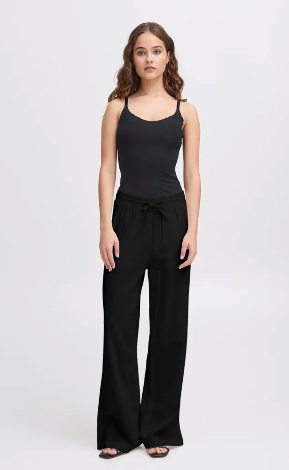 Linno Pants Black