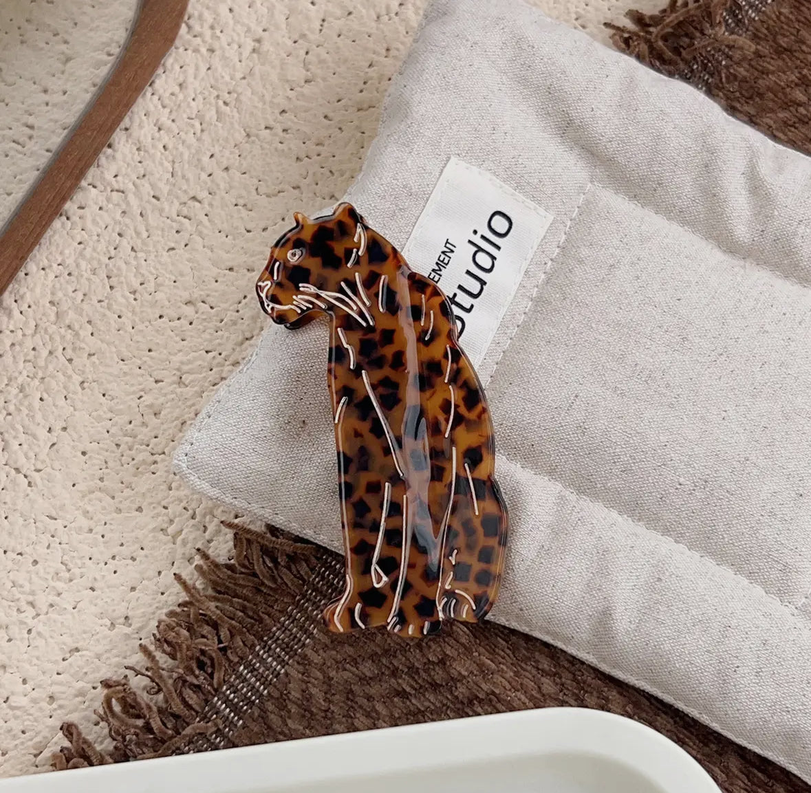 Big Brown Cat Claw - Rogue Boutique UK