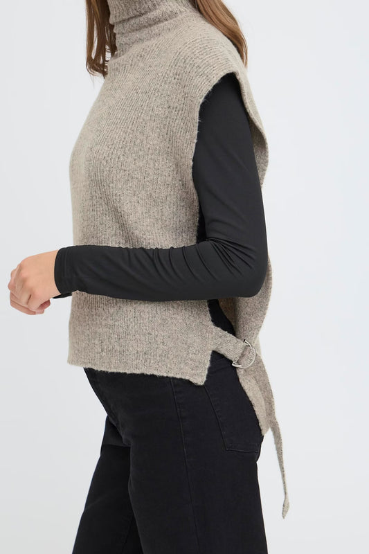 Maisie Poncho