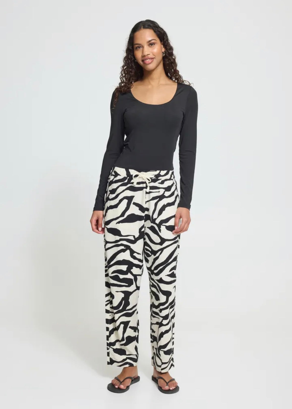 Linno Barrel Pants Animal Print