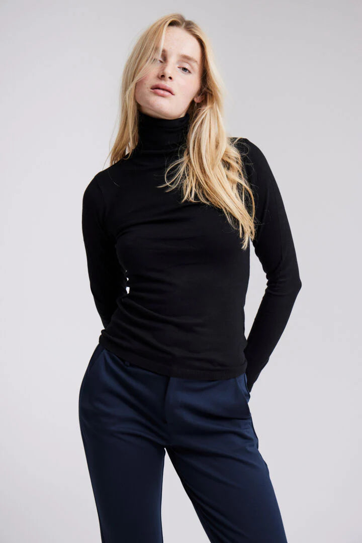Mafa Roll Neck Black