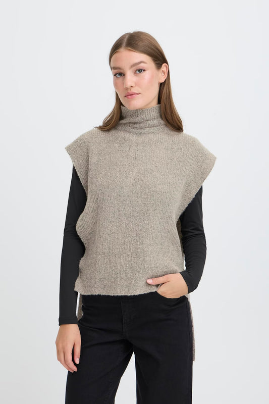 Maisie Poncho