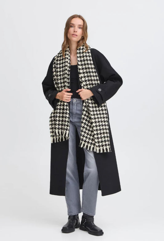 Vanjaa Scarf