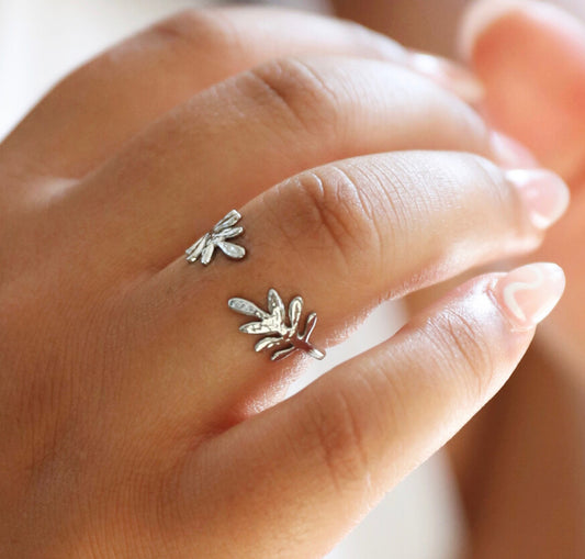 Fearn Leaf Ring
