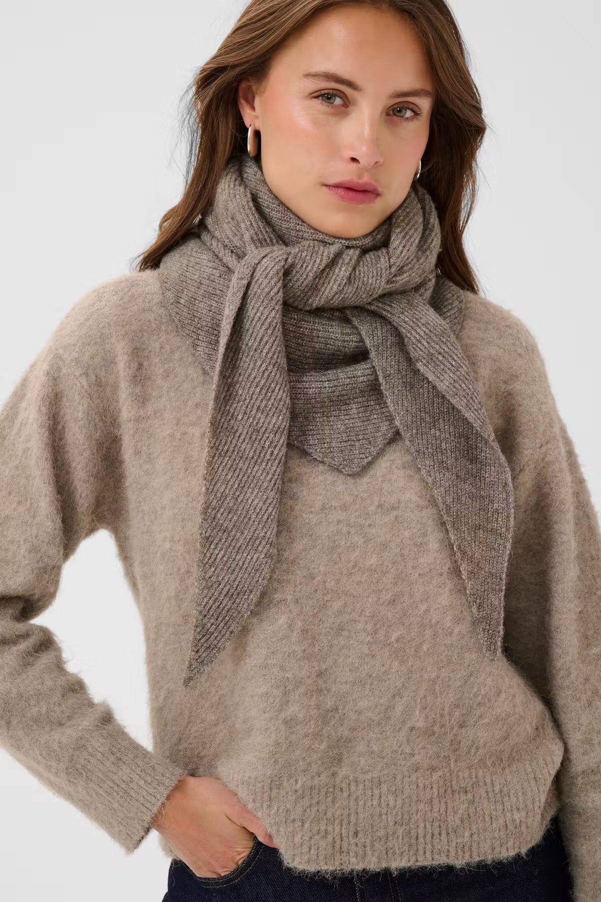 Alullu Scarf